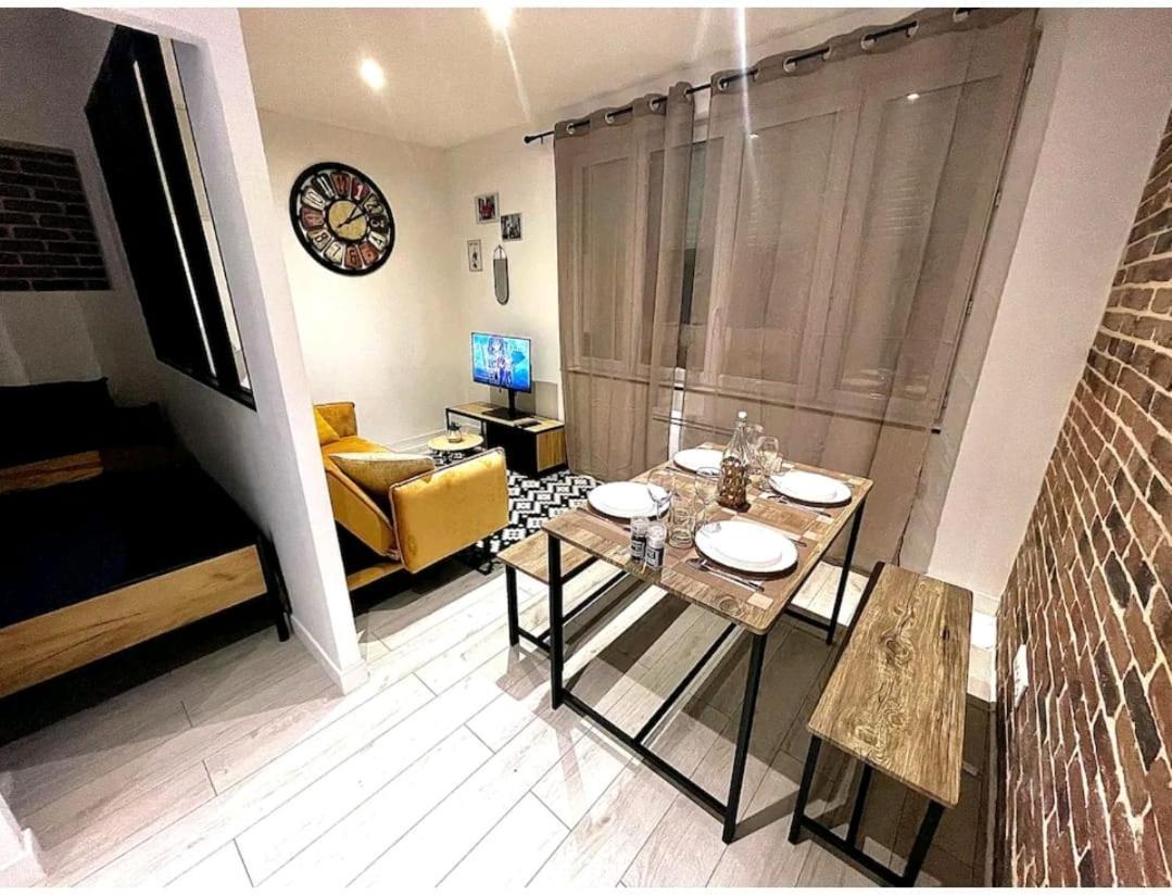 The New-Yorker - Hyper Centre- 2Mn Gare Sncf - Wi-Fi Netflix Gratuit Apartment Niort Exterior photo